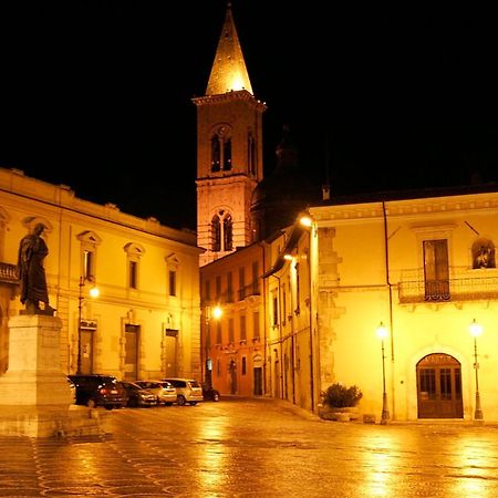 Manhattan Village Hotel Sulmona Exterior foto